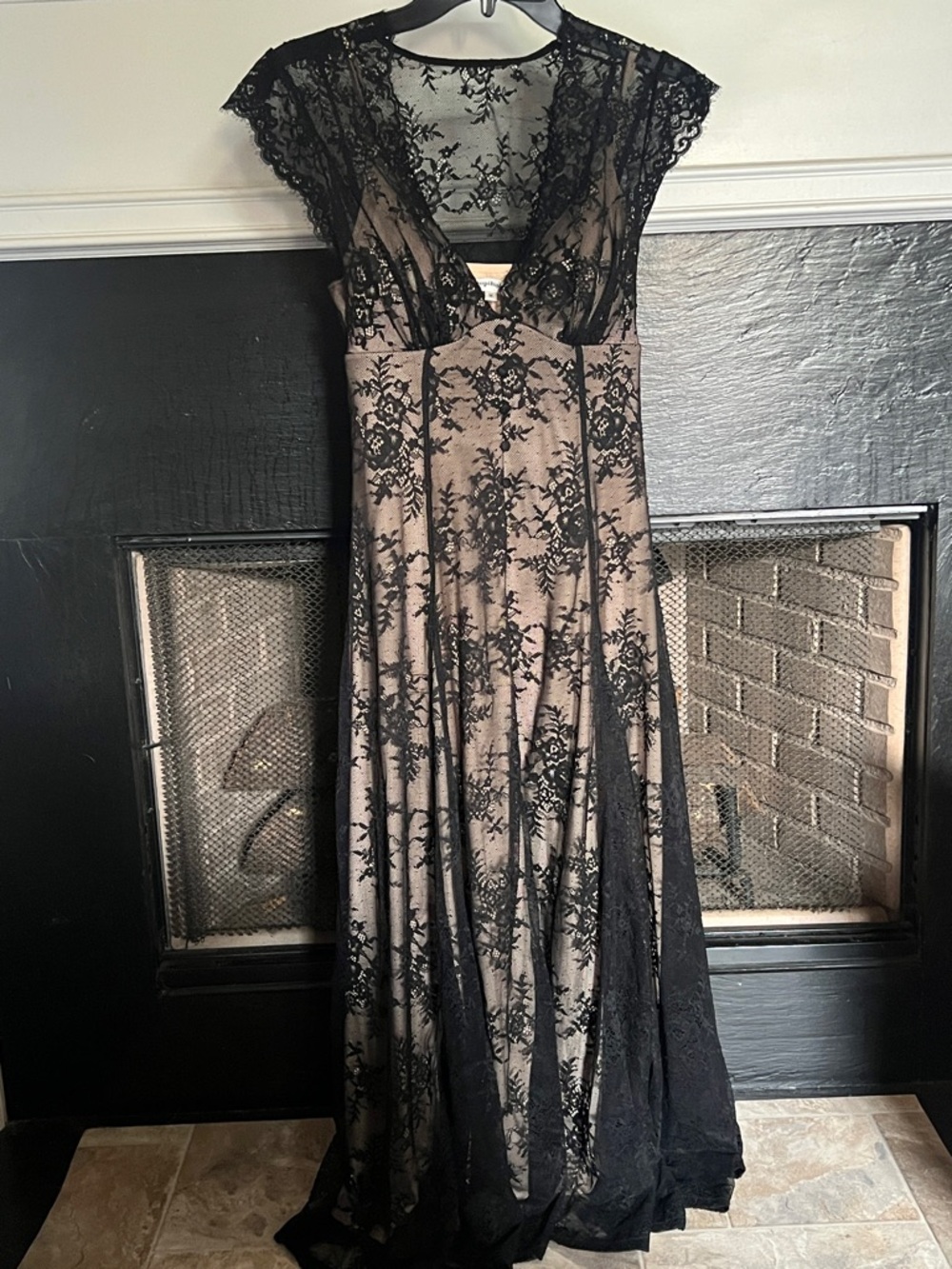 NWT Popilush  Lace Overlay Maxi Dress Size M